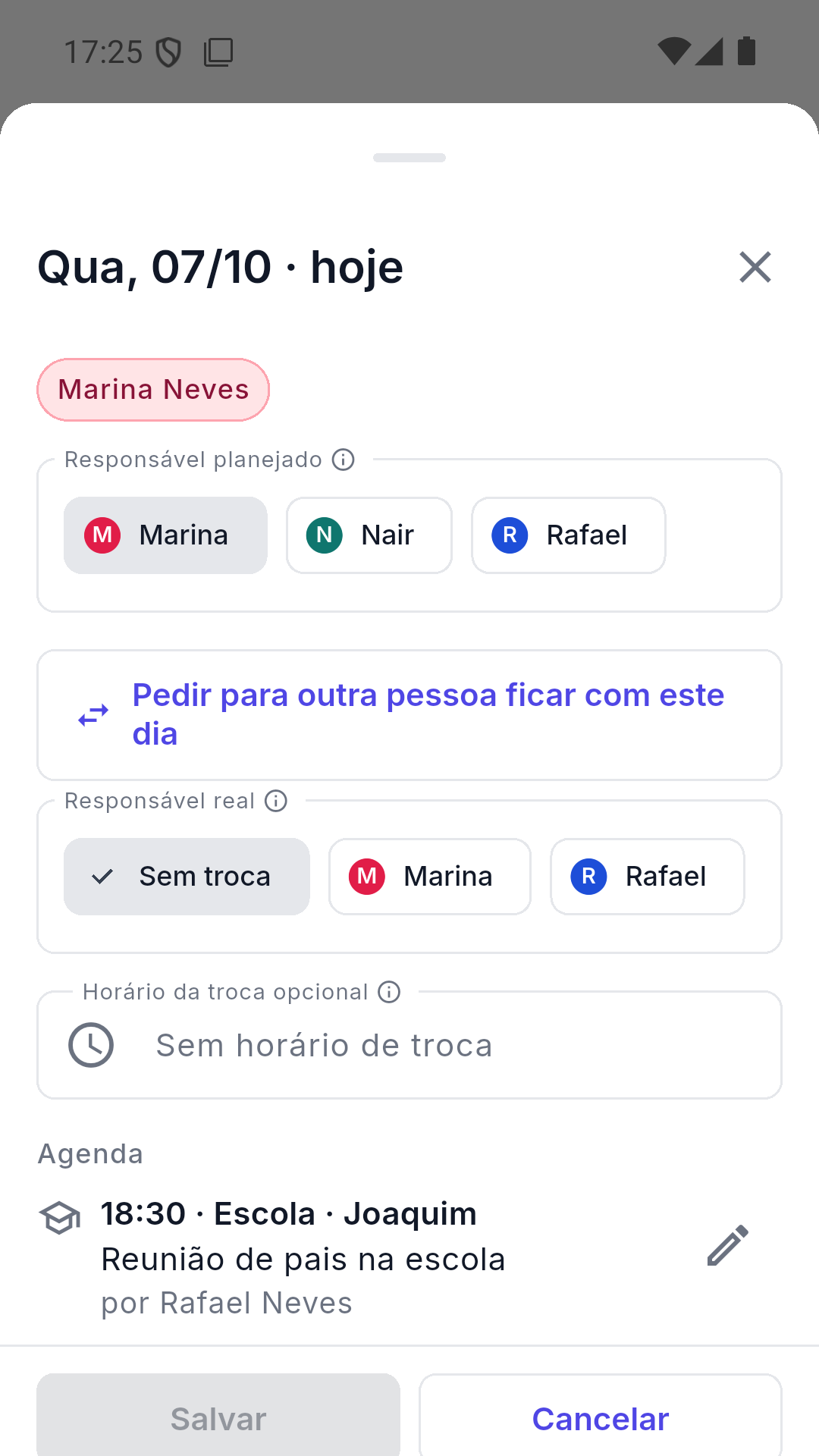 Folha do dia no app: responsável do dia e a agenda da criança com a reunião da escola às 18:30